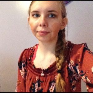 Meet your Posher, Angie